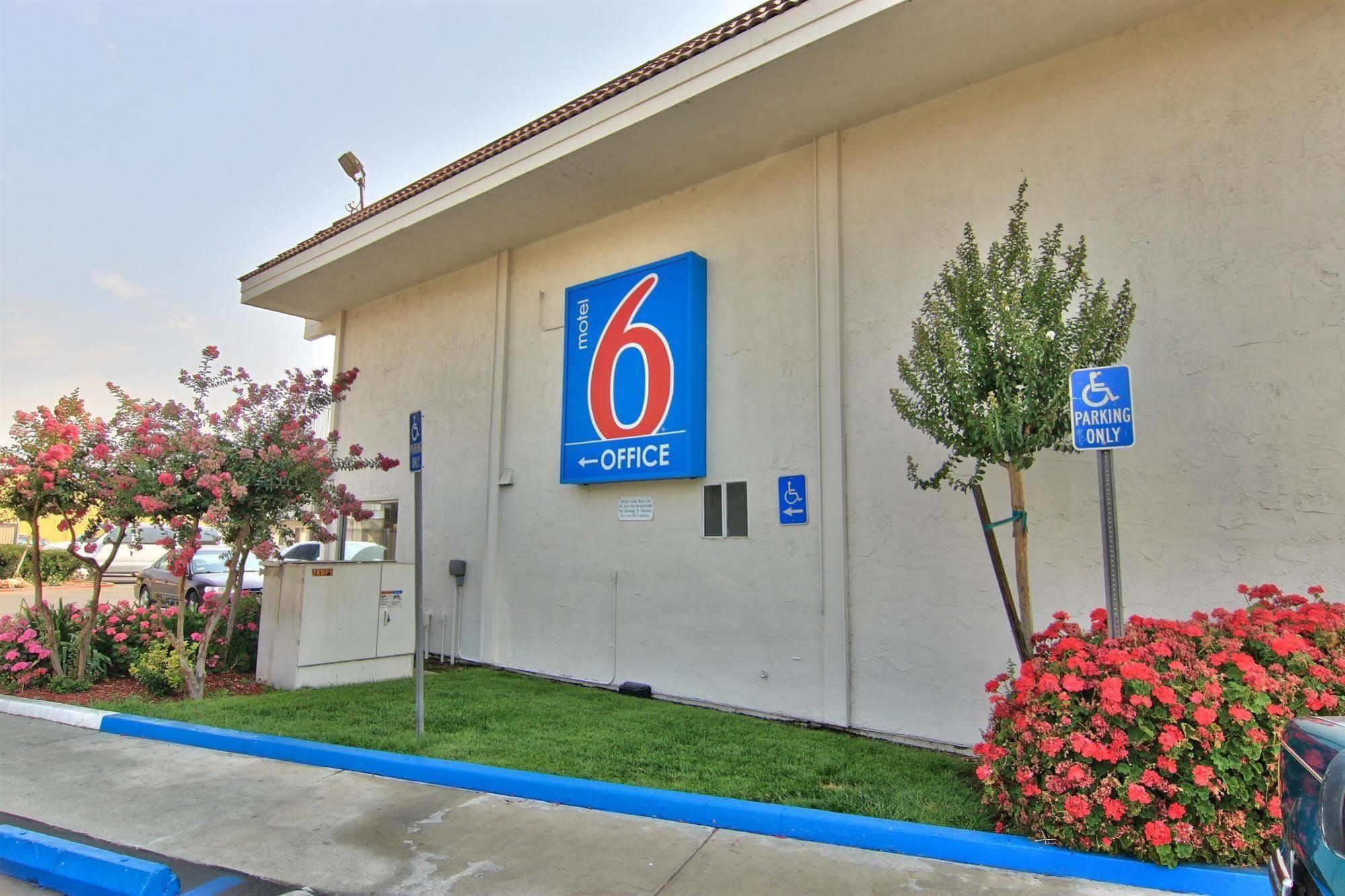 Motel 6-Sacramento, Ca - Old Sacramento North Buitenkant foto